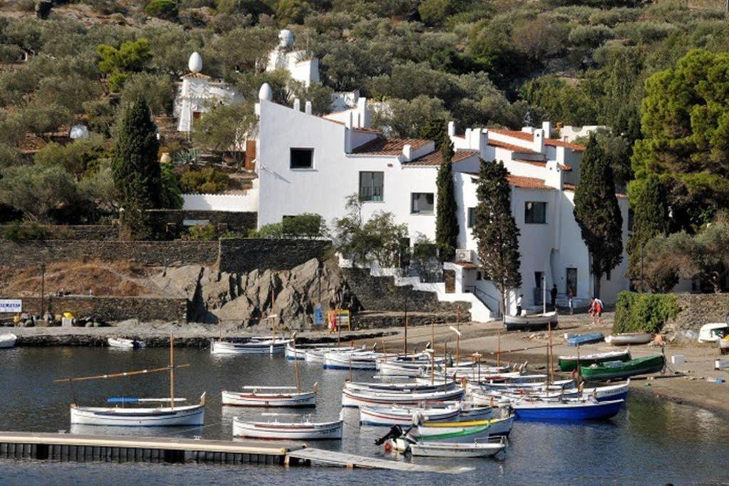 Duplex Luminoso En El Centro De Cadaques Apartment Luaran gambar